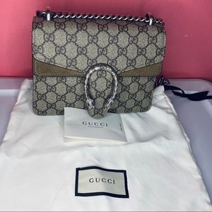 Gucci Dionysus GG Supreme Shoulder Bag